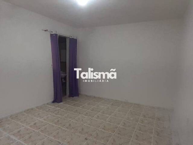 Locação em Jardim Freitas Júnior - Taboão da Serra