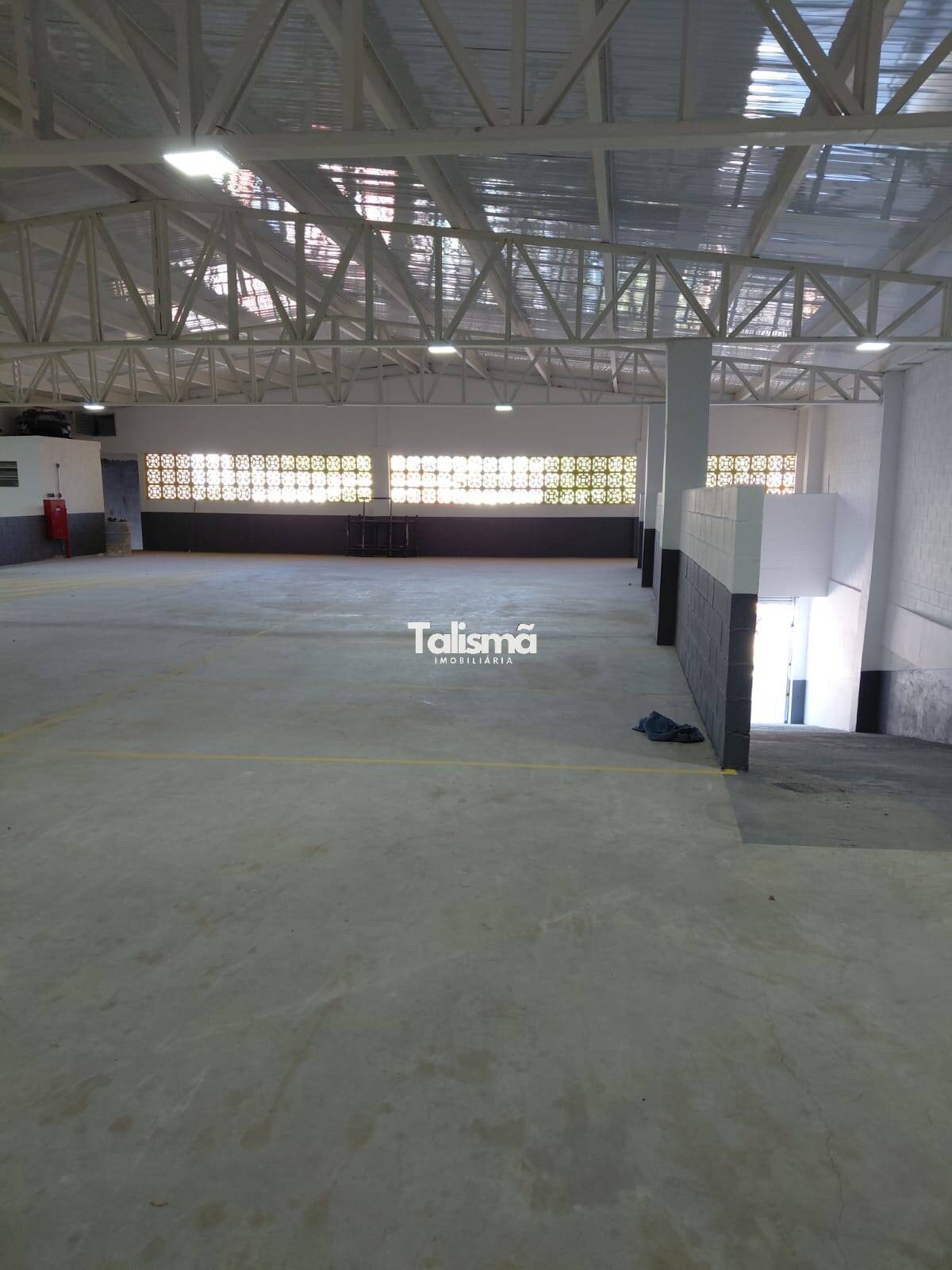 Loja-Salão, 1000 m² - Foto 1